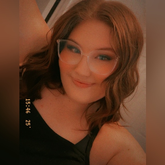 Meet your Posher, Aubree - Picture 2 of 2